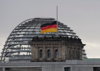 Almanya depremzedelere kolay vize uygulamasını sonlandırıyor