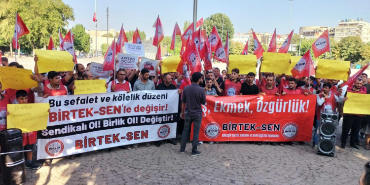 Direnişteki Erkaplan ve Artemis işçileri: Bir kişi kalsa dahi bu yoldan dönmeyeceğiz