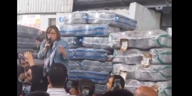 Direnişteki işçilere patronu öven Fatma Şahin enflasyonu suçladı