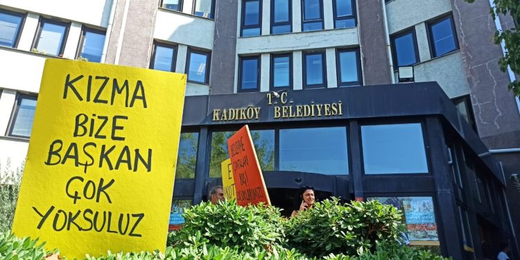 Kadıköy Belediyesi işçileri iş bıraktı: ‘Kızma bize başkan, çok yoksuluz’