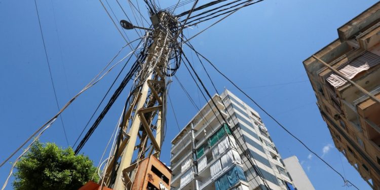 Lübnan’da elektrik krizi: Santralleri bütçe sıkıntısı yüzünden durdu
