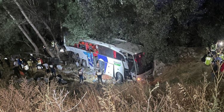Yozgat’ta yolcu otobüsü kaza yaptı: 11 kişi öldü, çok sayıda kişi yaralandı