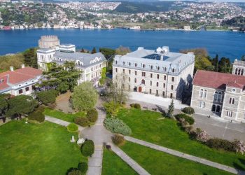 Boğaziçi’nin 7 emekli akademisyenin kart iptaline mahkemeden ret