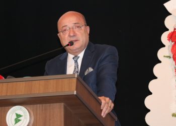 İlhan Cihaner: CHP örgütleri, belediyelerin vesayeti altında