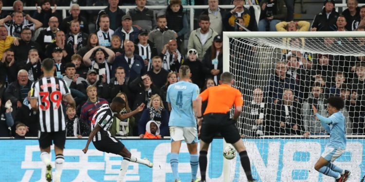 İngiltere Lig Kupası’na sürpriz: Manchester City elendi