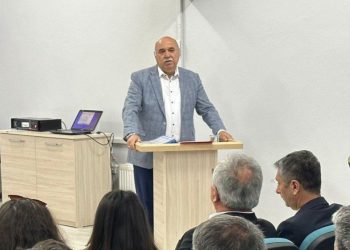 ‘Pornografik ifadeler’ yer alan kitap dağıtan milli eğitim müdürünün cezası iptal edildi, ödül verildi
