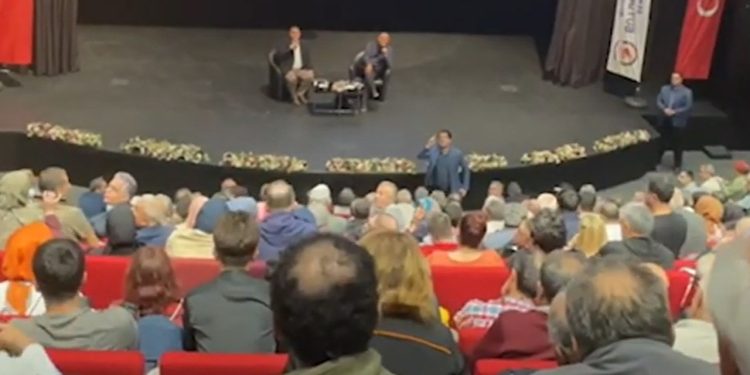 AK Partili başkan eleştirene bağırdı, Mete Yarar salondan çıktı