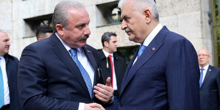AK Parti’nin MKYK üyeleri belli oldu: Yıldırım ve Şentop listede yok, 4 isim çizik yedi