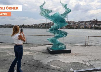 Contemporary İstanbul’da eserleri su bastı, giden fotoğraf çektirdi