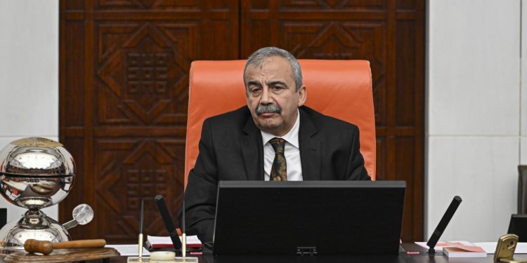 Önder: Huzurunuzda söylüyorum aynı gün milletvekilliğinden istifa ederim