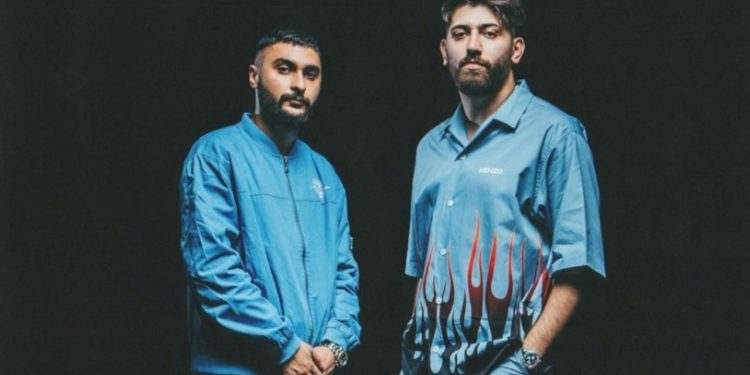 Rapçiler Canbay ve Wolker, konsere giderken kaza yaptı