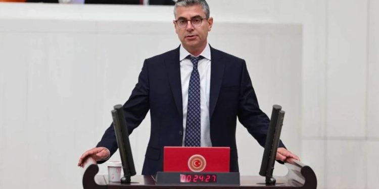 Yeşil Sol Partili Bozdağ hakkındaki fezleke bakanlığa gönderildi