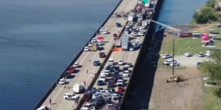 ABD’de zincirleme kaza: 158 araç birbirine girdi, 7 kişi öldü