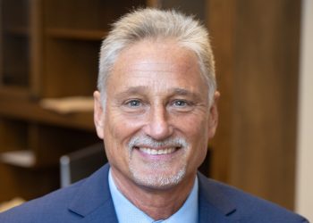 ABD’li senatöre ‘ruhsatsız silah’ suçlaması: Hong Kong’da tutuklandı