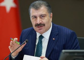 Fahrettin Koca’dan ‘Kürtçe’ yanıtı: TC vatandaşları sadece Türkçe hizmet alabilir