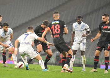 Fatih Karagümrük, Adana Demirspor’u evinde 2 golle geçti