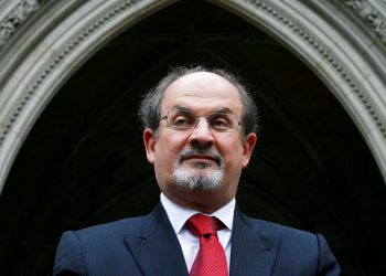 Salman Rüşdi: Korkunun hayatıma hükmetmesine izin vermiyorum