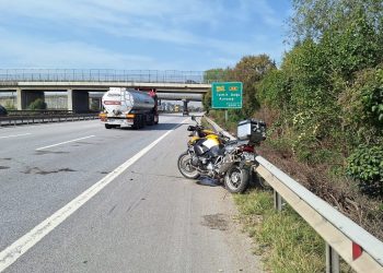 TEM’deki kazada kolu kopan motosiklet sürücüsü hastanede öldü