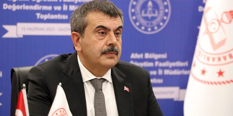 Yusuf Tekin’den seminer açıklaması: Bir kereye mahsus…